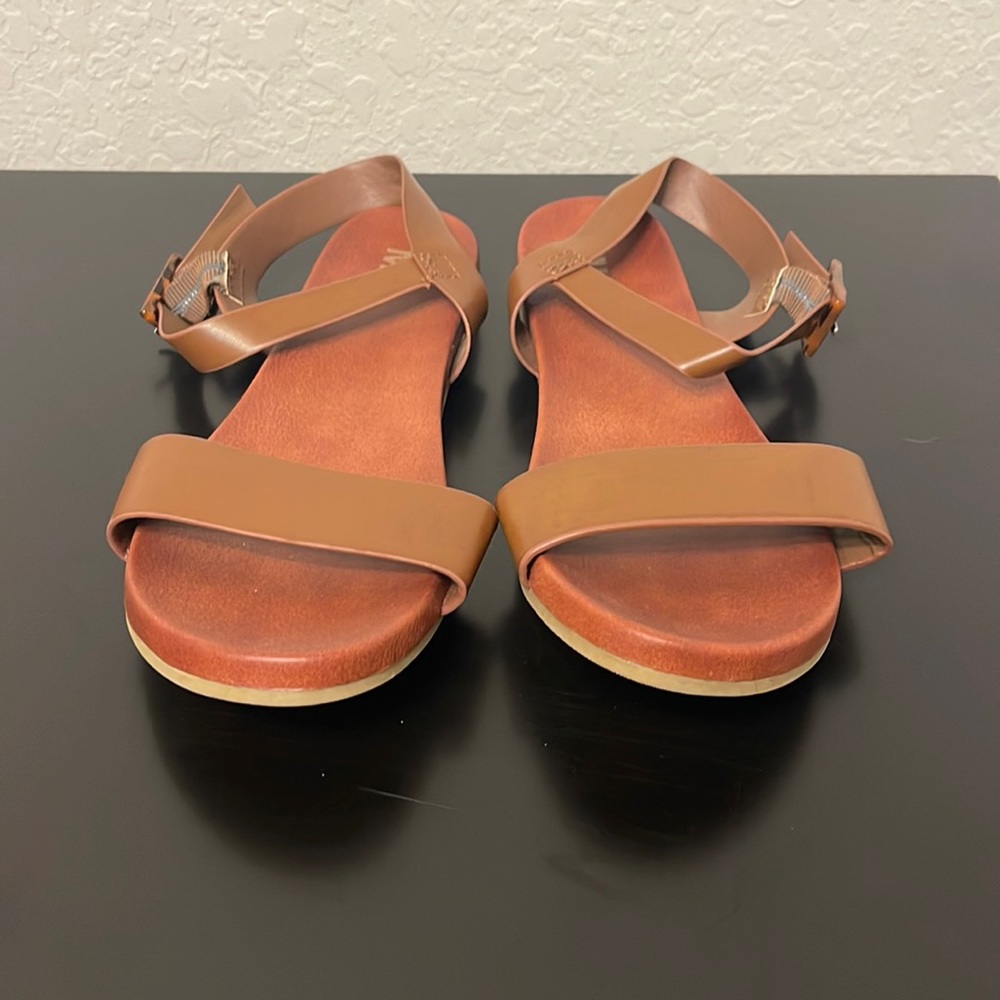 Mia Linely Two Band Sandal, Brown